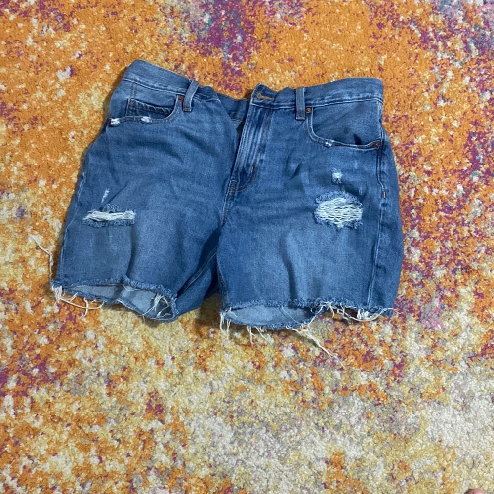 Old navy rarely used Jean shorts